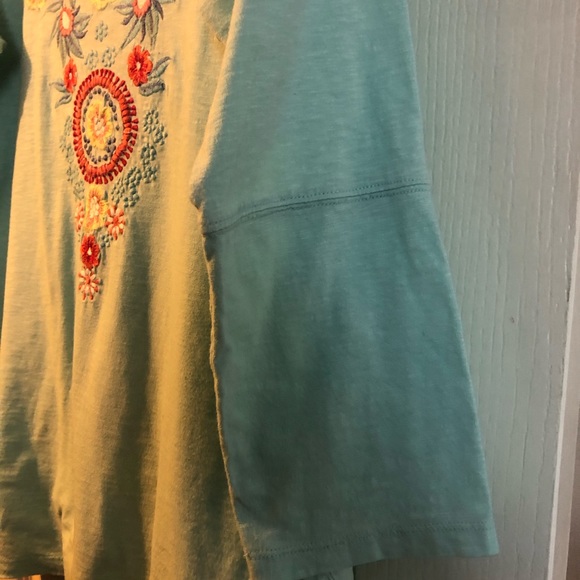 Embroidered shirt - Picture 4 of 6